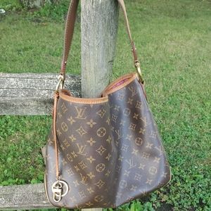 Louis Vuitton Delightful PM Pivoine Interior